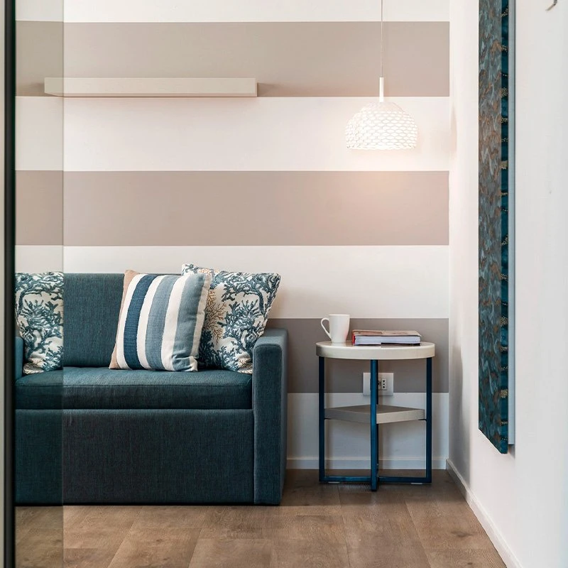 Camera junior suite vista mare divano