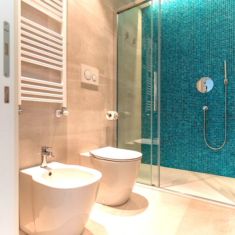 Junior suite frontemare bagno doccia